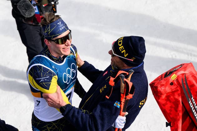 260215 Martin Ponsiluoma of Sweden celebrate with Shooting coach Jean-Marc Chabloz after the men s biathlon 12,5 km pursuit during day 9 of the 2026 Winter Olympics on February 15, 2026 in Anterselva. Photo: Mathias Bergeld BILDBYRAN kod MB MB1329 skidskytte biathlon skiskyting Olympic Games, Olympische Spiele, Olympia, OS olympics winter olympics os ol olympiska spel vinter-os olympiske leker milano cortina 2026 milan cortina 2026 milano cortina 2026 olympic games milano cortina 2026 winter olympic games milano cortina-os milano cortina-ol vinter-ol 9 bbeng pursuit jaktstart jubel *** 260215 Martin Ponsiluoma of Sweden celebrate with Shooting coach Jean Marc Chabloz after the men s biathlon 12,5 km pursuit during day 9 of the 2026 Winter Olympics on February 15, 2026 in Anterselva Photo Mathias Bergeld BILDBYRAN code MB MB1329 biathlon biathlon olympic games olympics olympics winter olympics os ol olympic games winter os olympic games milano cortina 2026 milan cortina 2026 milano cortina 2026 olympic games milano cortina 2026 winter olympic games milano cortina os milano cortina ol winter ol 9 bbeng pursuit jaktstart jubel  Copyright: MATHIASxBERGELD BB260215MB032