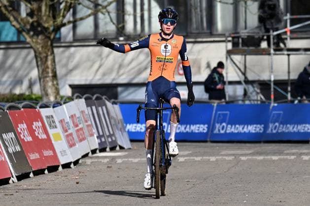 Belgian Giel Lejeune celebrates as he crosses the finish line at the men junior race of the Brussels Universities cyclocross cycling event, stage 8 8 in the X20 Badkamers Trofee competition, Sunday 15 February 2026 in Brussels, Belgium. MAARTENxSTRAETEMANS  x163569954x