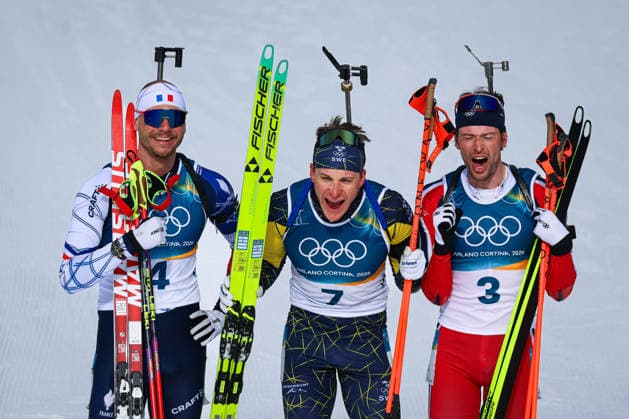Antholz, Italien 15. Februar 2026: Biathlon Verfolgung Männer 12,5 km - Olympia 2026 Im Bild: das Podest v.li. mit Bronze Emilien Jacquelin (FRA), Olympiasieger und Gold Martin Ponsiluoma (SWE) und Silber für Sturla Holm Laegreid (NOR) Anterselva Biathlon Arena *** Antholz, Italy 15 February 2026 Biathlon Pursuit Men 12.5 km Olympia 2026 In the picture the podium from left with bronze Emilien Jacquelin FRA , Olympic champion and gold Martin Ponsiluoma SWE and silver for Sturla Holm Laegreid NOR Anterselva Biathlon Arena Copyright: xFotostandx xHettichx