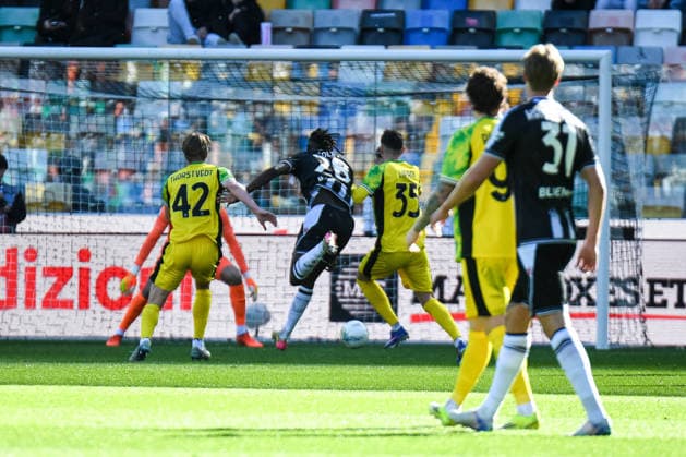 Udinese s Oumar Solet scores a goal during Udinese Calcio vs US Sassuolo, Italian soccer Serie A match in Udine, Italy, February 15 2026  Copyright: xEttorexGriffoni IPAxSportx xipa-agency.netx xx IPA_71544550 IPA_Agency_IPA71544550
