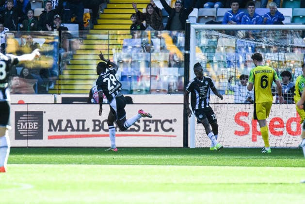 Udinese s Oumar Solet celebrates after scoring a goal during Udinese Calcio vs US Sassuolo, Italian soccer Serie A match in Udine, Italy, February 15 2026  Copyright: xEttorexGriffoni IPAxSportx xipa-agency.netx xx IPA_71544553 IPA_Agency_IPA71544553