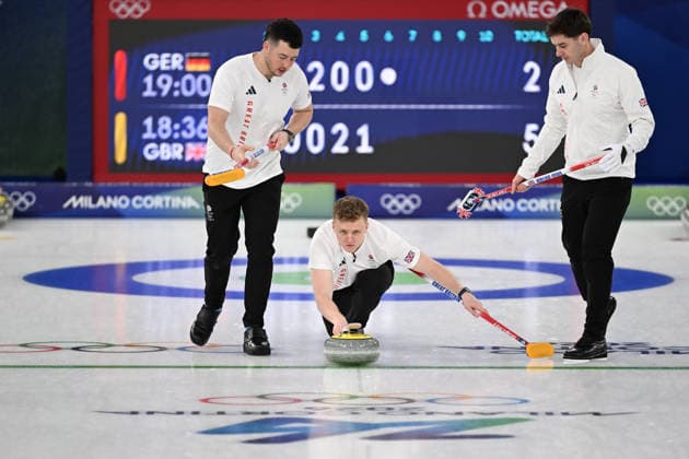 (260215) -- CORTINA D AMPEZZO, Feb. 15, 2026 -- Bobby Lammie (C) of Britain competes during the curling men round robin session 6 match between Germany and Britain at the 2026 Milan-Cortina Winter Olympics in Cortina, Italy, Feb. 15, 2026. ) (MICO2026)ITALY-CORTINA D AMPEZZO-OLYMPIC Winter games, Winterspiele,Spiele, Summer games CURLING-MEN-ROUND ROBIN-GER VS GBR LianxYi 