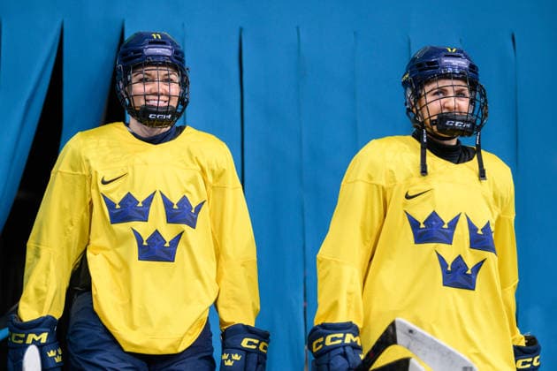 260215 Josefin Bouveng and Sofie Lundin of Sweden ahead of an Ice hockey, Eishockey practice session during day 9 of the 2026 Winter Olympics on February 15, 2026 in Milan. Photo: Emma Wallskog BILDBYRAN kod EW EW0636 ishockey ice hockey Olympic Games, Olympische Spiele, Olympia, OS olympics winter olympics os ol olympiska spel vinter-os olympiske leker milano cortina 2026 milan cortina 2026 milano cortina 2026 olympic games milano cortina 2026 winter olympic games milano cortina-os milano cortina-ol vinter-ol 9 bbeng dam sverige sweden *** 260215 Josefin Bouveng and Sofie Lundin of Sweden ahead of an ice hockey practice session during day 9 of the 2026 Winter Olympics on February 15, 2026 in Milan Photo Emma Wallskog BILDBYRAN kod EW EW0636 ishockey ice hockey olympic games olympics winter olympics os ol olympiska spel vinter os olympiske leker milano cortina 2026 milan cortina 2026 milano cortina 2026 olympic games milano cortina 2026 winter olympic games milano cortina os milano cortina ol vinter ol 9 bbeng dam sverige sweden  Copyright: EMMAxWALLSKOG BB260215EW005