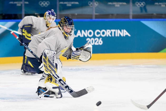 260215 Ebba Svensson Träff of Sweden at an Ice hockey, Eishockey practice session during day 9 of the 2026 Winter Olympics on February 15, 2026 in Milan. Photo: Emma Wallskog BILDBYRAN kod EW EW0636 ishockey ice hockey Olympic Games, Olympische Spiele, Olympia, OS olympics winter olympics os ol olympiska spel vinter-os olympiske leker milano cortina 2026 milan cortina 2026 milano cortina 2026 olympic games milano cortina 2026 winter olympic games milano cortina-os milano cortina-ol vinter-ol 9 bbeng dam sverige sweden *** 260215 Ebba Svensson Träff of Sweden at an ice hockey practice session during day 9 of the 2026 Winter Olympics on February 15, 2026 in Milan Photo Emma Wallskog BILDBYRAN kod EW EW0636 ishockey ice hockey olympic games olympics winter olympics os ol olympiska spel vinter os olympiske leker milano cortina 2026 milan cortina 2026 milano cortina 2026 olympic games milano cortina 2026 winter olympic games milano cortina os milano cortina ol vinter ol 9 bbeng dam sverige sweden  Copyright: EMMAxWALLSKOG BB260215EW013