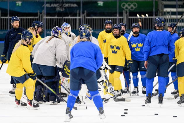 260215 Sofie Lundin of Sweden at an Ice hockey, Eishockey practice session during day 9 of the 2026 Winter Olympics on February 15, 2026 in Milan. Photo: Emma Wallskog BILDBYRAN kod EW EW0636 ishockey ice hockey Olympic Games, Olympische Spiele, Olympia, OS olympics winter olympics os ol olympiska spel vinter-os olympiske leker milano cortina 2026 milan cortina 2026 milano cortina 2026 olympic games milano cortina 2026 winter olympic games milano cortina-os milano cortina-ol vinter-ol 9 bbeng dam sverige sweden *** 260215 Sofie Lundin of Sweden at an ice hockey practice session during day 9 of the 2026 Winter Olympics on February 15, 2026 in Milan Photo Emma Wallskog BILDBYRAN code EW EW0636 ice hockey ice hockey olympic games olympics winter olympics os ol olympiska spel vinter os olympiske leker milano cortina 2026 milan cortina 2026 milano cortina 2026 olympic games milano cortina 2026 winter olympic games milano cortina os milano cortina ol vinter ol 9 bbeng dam sverige sweden  Copyright: EMMAxWALLSKOG BB260215EW018