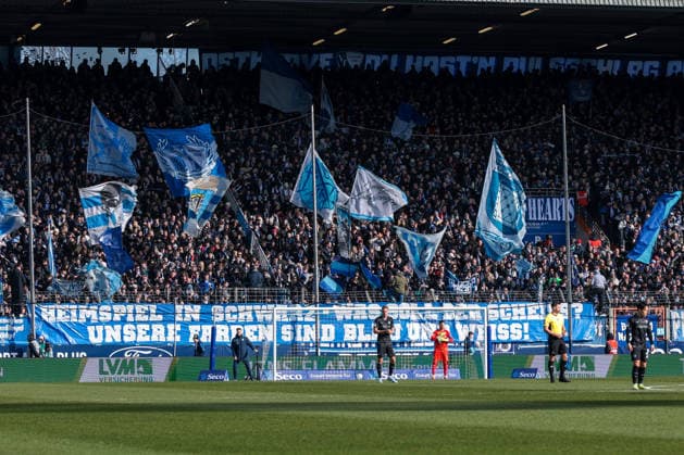 15 02 2026, Football, Season 2025 2026, 2 Bundesliga, 22 Matchday, VfL Bochum 1848 SC Paderborn 07, VfL Bochum Fans criticize the black special jersey with a banner, Home game in black, what the fuck Our colors are blue and white Bochum Vonovia Ruhrstadion NRW Germany xRHR PHOTO DEx Copyright: DennisxEwert RHR-FOTOx RHR-FOTO DE