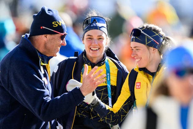 260215 Shooting coach Jean-Marc Chabloz, Hanna Öberg and Elvira Öberg of Sweden ahead of women s biathlon 10 km pursuit during day 9 of the 2026 Winter Olympics on February 15, 2026 in Anterselva. Photo: Mathias Bergeld BILDBYRAN kod MB MB1330 skidskytte biathlon skiskyting Olympic Games, Olympische Spiele, Olympia, OS olympics winter olympics os ol olympiska spel vinter-os olympiske leker milano cortina 2026 milan cortina 2026 milano cortina 2026 olympic games milano cortina 2026 winter olympic games milano cortina-os milano cortina-ol vinter-ol 9 bbeng pursuit jaktstart Sweden sverige *** 260215 Shooting coach Jean Marc Chabloz, Hanna Öberg and Elvira Öberg of Sweden ahead of women s biathlon 10 km pursuit during day 9 of the 2026 Winter Olympics on February 15, 2026 in Anterselva Photo Mathias Bergeld BILDBYRAN code MB MB1330 biathlon biathlon olympic games olympics olympics winter olympics os ol olympiska spel vinter os olympiske leker milano cortina 2026 milan cortina 2026 milano cortina 2026 olympic games milano cortina 2026 winter olympic games milano cortina os milano cortina ol vinter ol 9 bbeng pursuit jaktstart Sweden sverige  Copyright: MATHIASxBERGELD BB260215MB055