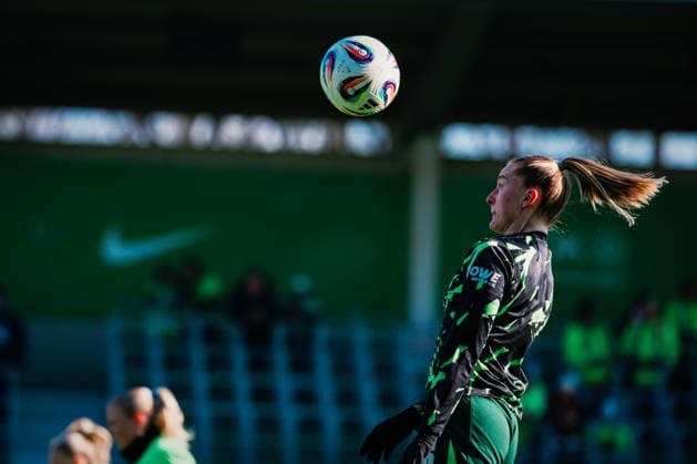 Google Pixel Womens Bundesliga VfL Wolfsburg vs SGS Essen, 15 02 2026 Janina Minge VfL Wolfsburg, 6 Soccer, Google Pixel Womens Bundesliga, 14 Matchday VfL Wolfsburg vs SGS Essen on 15 02 2026 at AOK Stadium, Wolfsburg DFB REGULATIONS PROHIBIT ANY USE OF PHOTOGRAPHS AS IMAGE SEQUENCES AND OR QUASI VIDEO Copyright: xBEAUTIFULxSPORTS Tonhäuserx