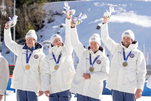 Winter Olympics in Milan Cortina 2026 Val di Fiemme, Italy 20260215. Emil Iversen, Martin Lowstrom Nyenget, Einar Hedegart and Johannes Hosflot Klaebo from Norway on the podium after the men s cross-country 4 x 7.5 km relay at Tesero CC-Stadium during the Winter Olympics in Milan Cortina 2026. Photo: Terje Pedersen NTB Val di Fiemme Italy EDITORIAL USE ONLY. RESTRICTED USE FOR BETTING COMPANIES Ref:_SPOlCuEHPvgNeA.jpg *** Winter Olympics in Milan Cortina 2026 Val di Fiemme, Italy 20260215 Emil Iversen, Martin Lowstrom Nyenget, Einar Hedegart and Johannes Hosflot Klaebo from Norway on the podium after the men s cross country 4 x 7 5 km relay at Tesero CC Stadium during the Winter Olympics in Milan Cortina 2026 Photo Terje Pedersen NTB Val di Fiemme Italy EDITORIAL USE ONLY RESTRICTED USE FOR BETTING COMPANIES  Copyright: xTerjexPedersenx xNTBx