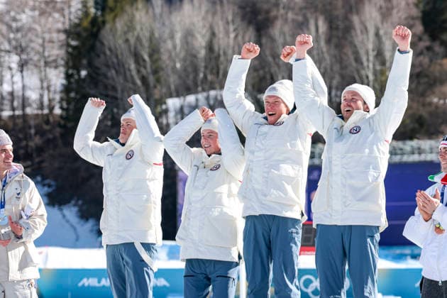 OLYMPICS - Winter Olympic Games, Olympische Spiele, Olympia, OS Milano Cortina 2026 TESERO,ITALY,15.FEB.26 - OLYMPICS, NORDIC SKIING, CROSS COUNTRY SKIING - Winter Olympic Games Milano Cortina 2026, 4X7.5km relay, men, medal ceremony. Image shows the rejoicing of Johannes Hoesflot Klaebo, Einar Hedegart, Martin Loewstroem Nyenget and Emil Iversen (NOR).  GEPAxpictures xMatthiasxTrinkl