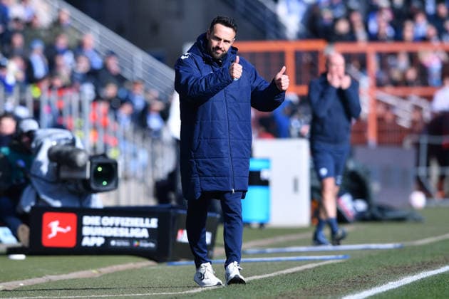 Soccer 2 Bundesliga 22 Matchday VfL Bochum SC Paderborn 07 on 15 02 2026 at Vonovia Ruhrstadion in Bochum Ralf Kettemann Coach Head Coach Paderborn DFL regulations prohibit any use of photographs as image sequences and or quasi video xRx