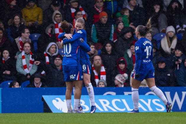 Football - FA Women™s Super League - Chelsea FC Women v Liverpool FC Women LONDON, ENGLAND - Sunday, February 15, 2026: Chelsea s Sjoeke Nüsken (R) celebrates with team-mate Lauren James after scoring the first goal during the FA Women™s Super League match between Chelsea FC Women and Liverpool FC Women at Kingsmeadow. (Photo by David Rawcliffe Propaganda) KINGSTON-UPON-THAMES Kingsmeadow GREATER LONDON ENGLAND  Copyright: xPropagandax P2026-02-15-Chelsea_W_Liverpool_W-106