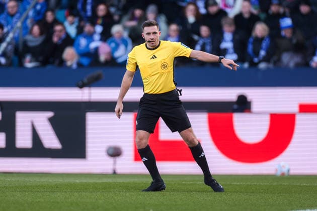 15 02 2026, Football, Season 2025 2026, 2 Bundesliga, 22 Matchday, VfL Bochum 1848 SC Paderborn 07, Referee Tom Bauer, Bochum Vonovia Ruhrstadion NRW Germany xRHR PHOTO DEx Copyright: DennisxEwert RHR-FOTOx RHR-FOTO DE