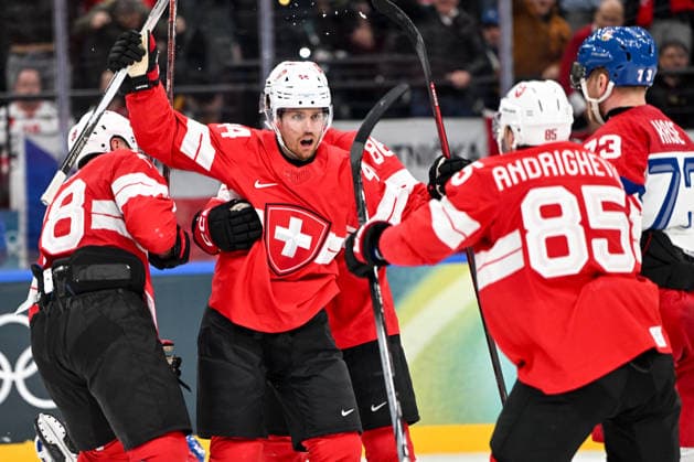 15 02 2026, Milano, Santa Giulia Ice hockey, Eishockey Arena, Winter Olympics: Switzerland - Czechia (Ice Hockey), Pius Suter of Switzerland celebrate his goal Milano Santa Giulia Ice Hockey Arena Lombardy Italy *** 15 02 2026, Milano, Santa Giulia Ice Hockey Arena, Winter Olympics Switzerland Czechia Ice Hockey , Pius Suter of Switzerland celebrate his goal Milano Santa Giulia Ice Hockey Arena Lombardy Italy Copyright: xJustPictures.ch AndreaxBrancax jp-en-AnBr-AB-AAB_361015022026