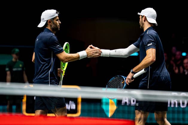 2026-02-15 ABN AMRO Open - Day Seven ROTTERDAM, NETHERLANDS - FEBRUARY 15: Simone Bolelli, Andrea Vavassori shake hands during Day Seven of the ABN AMRO Open at Rotterdam Ahoy on February 15, 2026 in Rotterdam, Netherlands. (Photo by Gabriel Calvino Alonso BSR Agency) Rotterdam Netherlands Content not available for redistribution in The Netherlands directly or indirectly through any third parties. Copyright: xBSRxAgencyx