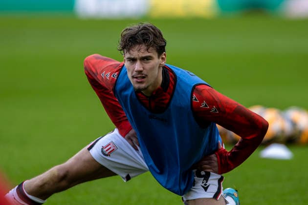 15th February 2026; Bet365 Stadium, Stoke, Staffordshire, England; FA Cup Football, Stoke City versus Fulham; Milan Smit of Stoke City during the warm up  TimxWilliams Content restricted for UK based newspaper