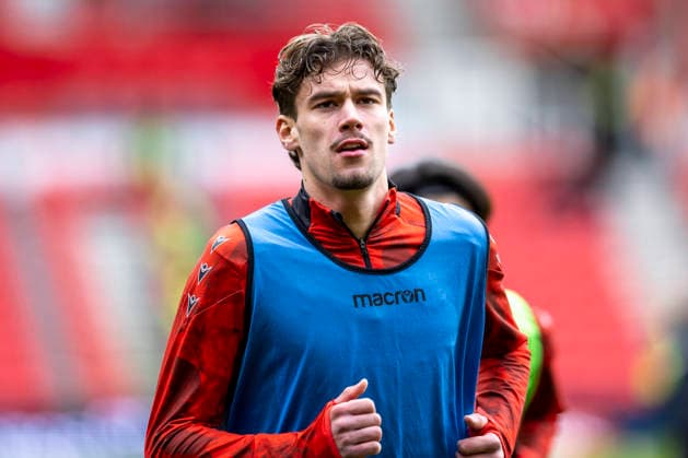 15th February 2026; Bet365 Stadium, Stoke, Staffordshire, England; FA Cup Football, Stoke City versus Fulham; Milan Smit of Stoke City during the warm up  TimxWilliams Content restricted for UK based newspaper