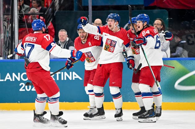 15 02 2026, Milano, Santa Giulia Ice hockey, Eishockey Arena, Winter Olympics: Switzerland - Czechia (Ice Hockey), Martin Necas of Czechia celebrate his goal with David Pastrnak of Czechia, David Pastrnak of Czechia, David Kampf of Czechia Milano Santa Giulia Ice Hockey Arena Lombardy Italy *** 15 02 2026, Milano, Santa Giulia Ice Hockey Arena, Winter Olympics Switzerland Czechia Ice Hockey , Martin Necas of Czechia celebrate his goal with David Pastrnak of Czechia, David Pastrnak of Czechia, David Kampf of Czechia Milano Santa Giulia Ice Hockey Arena Lombardy Italy Copyright: xJustPictures.ch AndreaxBrancax jp-en-AnBr-AB-AAB_400615022026