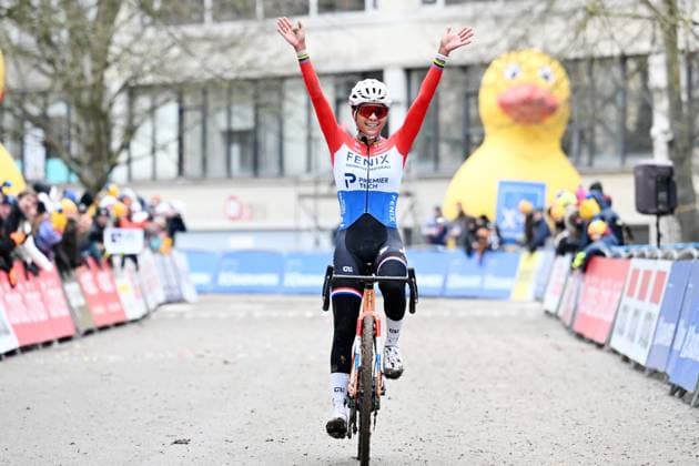 Dutch Ceylin Del Carmen Alvarado celebrates as he crosses the finish line to win the women elite race of the Brussels Universities cyclocross cycling event, stage 8 8 in the X20 Badkamers Trofee competition, Sunday 15 February 2026 in Brussels, Belgium. MAARTENxSTRAETEMANS  x163597274x