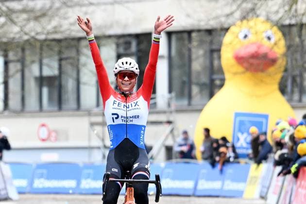 Dutch Ceylin Del Carmen Alvarado celebrates as he crosses the finish line to win the women elite race of the Brussels Universities cyclocross cycling event, stage 8 8 in the X20 Badkamers Trofee competition, Sunday 15 February 2026 in Brussels, Belgium. MAARTENxSTRAETEMANS  x163597284x