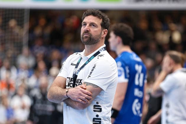 15 02 2026, xKWIx, Handball, DAIKIN HBL, TBV Lemgo Lippe HC Erlangen, PHOENIX CONTACT arena Florian Kehrmann TBV Lemgo Lippe Head Coach Photo xKamilxWilkowskixPressefotoKochx NRW Germany