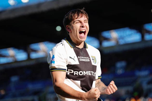 Parma s Adrian Bernabe celebrates after scoring the 1-0 goal for his team during the Serie A soccer match between Parma and Verona at Ennio Tardini Stadium in Parma, North Italy, Sunday, February 15, 2026. Soccer  Copyright: xMassimoxPaolone LaPressex