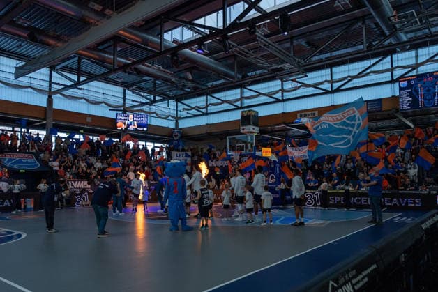 Entry of the Syntainics MBC team, Spencer Reaves Syntainics MBC, 31 Syntainics MBC vs Rostock Seawolves, Basketball, Basketball Bundesliga, 20 Matchday, Season 2025 2026, 15 02 2026 Syntainics MBC vs Rostock Seawolves, Basketball, Basketball Bundesliga, 20 Matchday, Season 2025 2026, 15 02 2026 Weißenfels Copyright: xEibner-Pressefoto PiaxSchindlerx EP_PSR