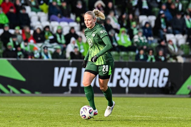 Soccer I Women I Season 2025 2026 I Bundesliga I 18 Matchday I VfL Wolfsburg SGS Essen I 15 02 2026 Guro Bergsvand 20, VfL Wolfsburg with ball Crop, close-up, portrait, portrait, single photo, single image, body Wolfsburg AOK Stadium Lower Saxony Germany Copyright: xLobeca InesxHähnelx