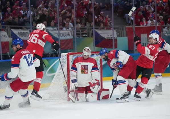(260215) -- MILAN, Feb. 15, 2026 -- Lukas Dostal (C), goalkeeper of the Czech Republic, reacts during the Ice hockey, Eishockey men s preliminary round group A match between Switzerland and the Czech Republic of the Milan-Cortina 2026 Olympic Winter games, Winterspiele,Spiele, Summer games in Milan, Italy, Feb. 15, 2026. ) (MICO2026)ITALY-MILAN-OLYMPIC WINTER GAMES-ICE HOCKEY-MEN-PRELIMINARY-SUI VS CZE TaoxXiyi 