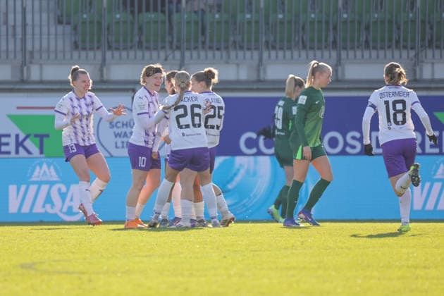 15 02 2026, xgrfx, Soccer Google Pixel Women Bundesliga, VfL Wolfsburg SGS Essen v l Tor, Ella Touon SGS Essen DFL DFB REGULATIONS PROHIBIT ANY USE OF PHOTOGRAPHS as IMAGE SEQUENCES and or QUASI VIDEO Wolfsburg