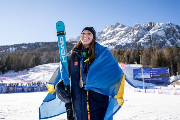 260215 Sara Hector of Sweden celebrates with her silver medal after the women s alpine skiing giant slalom during day 9 of the 2026 Winter Olympics on February 15, 2026 in Cortina. Photo: Joel Marklund BILDBYRAN kod JM JM0793 bbeng alpint alpine skiing Olympic Games, Olympische Spiele, Olympia, OS olympics winter olympics os ol olympiska spel vinter-os olympiske leker milano cortina 2026 milan cortina 2026 milano cortina 2026 olympic games milano cortina 2026 winter olympic games milano cortina-os milano cortina-ol vinter-ol giant slalom storslalom storslalam dam sverige jubel os-silver silver *** 260215 Sara Hector of Sweden celebrates with her silver medal after the women s alpine skiing giant slalom during day 9 of the 2026 Winter Olympics on February 15, 2026 in Cortina Photo Joel Marklund BILDBYRAN kod JM JM0793 bbeng alpine alpine skiing olympic games olympics winter olympics os ol olympiska spel vinter os olympiske leker milano cortina 2026 milan cortina 2026 milano cortina 2026 olympic games milano cortina 2026 winter olympic games milano cortina os milano cortina ol vinter ol giant slalom storslalom storslalam dam sverige jubel os silver  Copyright: JOELxMARKLUND BB260215JM188