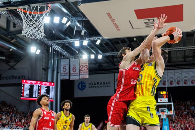 Richard Balint BMA365 Bamberg Baskets, 11 , Justin Bean ALBA Berlin, 34 , BMA365 Bamberg Baskets vs ALBA Berlin, Basketball, easyCredit BBL, Matchday 20, 15 02 2026 BMA365 Bamberg Baskets vs ALBA Berlin, Basketball, easyCredit BBL, Matchday 20, 15 02 2026 Bamberg Copyright: xEibner-Pressefoto G.xSantemizx EP_EER
