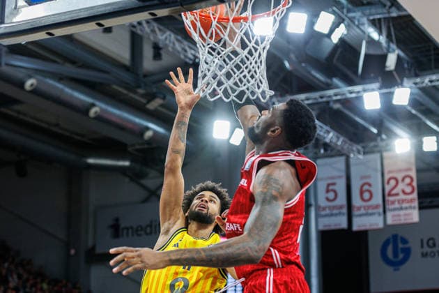 Norris Agbakoko ALBA Berlin, 17 , Ejiofor Onu BMA365 Bamberg Baskets, 35 , Norris Agbakoko ALBA Berlin, 17 , Ejiofor Onu BMA365 Bamberg Baskets, 35 , BMA365 Bamberg Baskets vs ALBA Berlin, Basketball, easyCredit BBL, Matchday 20, 15 02 2026 BMA365 Bamberg Baskets vs ALBA Berlin, Basketball, easyCredit BBL, Matchday 20, 15 02 2026 Bamberg Copyright: xEibner-Pressefoto G.xSantemizx EP_EER
