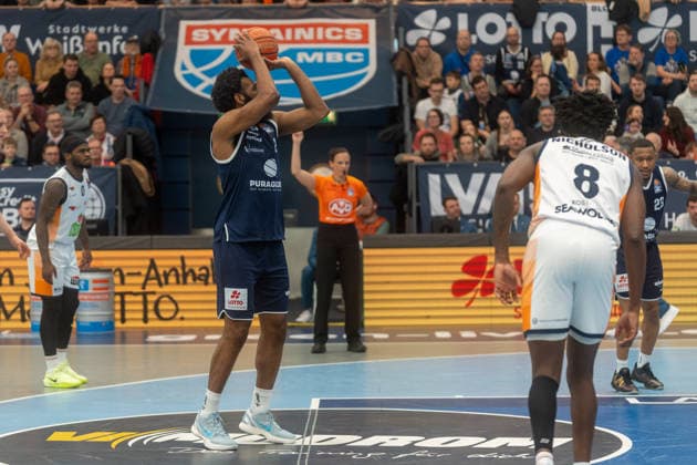 Andrew Harrison Syntainics MBC, 02 throws a free throw Syntainics MBC vs Rostock Seawolves, Basketball, Basketball Bundesliga, 20 Matchday, Season 2025 2026, 15 02 2026 Syntainics MBC vs Rostock Seawolves, Basketball, Basketball Bundesliga, 20 Matchday, Season 2025 2026, 15 02 2026 Weißenfels Copyright: xEibner-Pressefoto PiaxSchindlerx EP_PSR