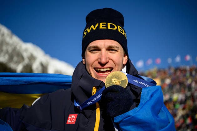 260215 Gold medalist Martin Ponsiluoma of Sweden celebrates with his gold medal after the men s biathlon 12,5 km pursuit during day 9 of the 2026 Winter Olympics on February 15, 2026 in Anterselva. Photo: Mathias Bergeld BILDBYRAN kod MB MB1329 skidskytte biathlon skiskyting Olympic Games, Olympische Spiele, Olympia, OS olympics winter olympics os ol olympiska spel vinter-os olympiske leker milano cortina 2026 milan cortina 2026 milano cortina 2026 olympic games milano cortina 2026 winter olympic games milano cortina-os milano cortina-ol vinter-ol 9 bbeng pursuit jaktstart jubel Gold guld medal medalj *** 260215 Gold medalist Martin Ponsiluoma of Sweden celebrates with his gold medal after the men s biathlon 12,5 km pursuit during day 9 of the 2026 Winter Olympics on February 15, 2026 in Anterselva Photo Mathias Bergeld BILDBYRAN code MB MB1329 biathlon biathlon biathlon olympic games olympics olympics winter olympics os ol olympic games winter os olympic games milano cortina 2026 milan cortina 2026 milano cortina 2026 olympic games milano cortina 2026 winter olympic games milano cortina os milano cortina ol winter ol 9 bbeng pursuit jaktstart jubel Gold guld medal medalj  Copyright: MATHIASxBERGELD BB260215MB106