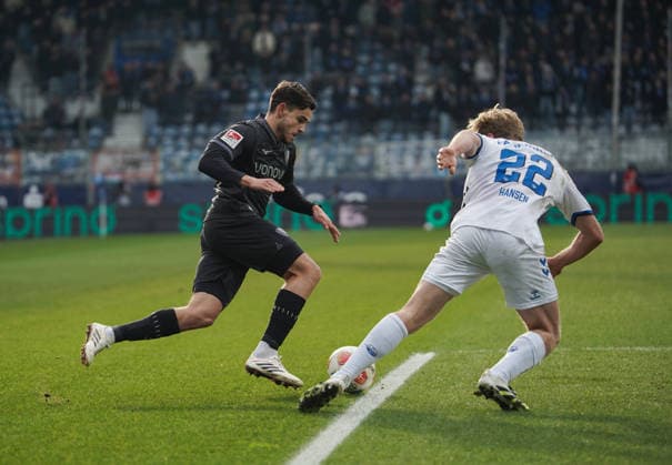 Germany 2 Bundesliga 2025 2026, VFL Bochum vs SC Paderborn, Sunday 15 02 2026 Vonovia Ruhrstadion Bochum, North Rhine-Westphalia, Germany Kjell Wätjen VfL Bochum, 8 Mattes Hansen SC Paderborn, 22 Copyright: xMerlexKölkingx