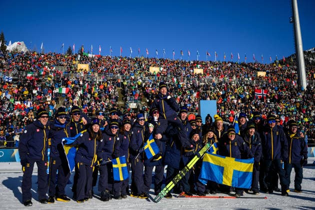 260215 Gold medalist Martin Ponsiluoma of Sweden celebrate with the team of Sweden after the men s biathlon 12,5 km pursuit during day 9 of the 2026 Winter Olympics on February 15, 2026 in Anterselva. Photo: Jon Olav Nesvold BILDBYRAN COP 217 MB1329 skidskytte biathlon skiskyting Olympic Games, Olympische Spiele, Olympia, OS olympics winter olympics os ol olympiska spel vinter-os olympiske leker milano cortina 2026 milan cortina 2026 milano cortina 2026 olympic games milano cortina 2026 winter olympic games milano cortina-os milano cortina-ol vinter-ol 9 bbeng pursuit jaktstart jubel *** 260215 Gold medalist Martin Ponsiluoma of Sweden celebrate with the team of Sweden after the men s biathlon 12,5 km pursuit during day 9 of the 2026 Winter Olympics on February 15, 2026 in Anterselva Photo Jon Olav Nesvold BILDBYRAN COP 217 MB1329 biathlon biathlon olympic games olympics olympics winter olympics os ol olympic games winter os olympic games milano cortina 2026 milan cortina 2026 milan cortina 2026 olympic games milano cortina 2026 winter olympic games milano cortina os milano cortina ol winter ol 9 bbeng pursuit chassestart jubel  Copyright: JONxOLAVxNESVOLD BB260215JE149