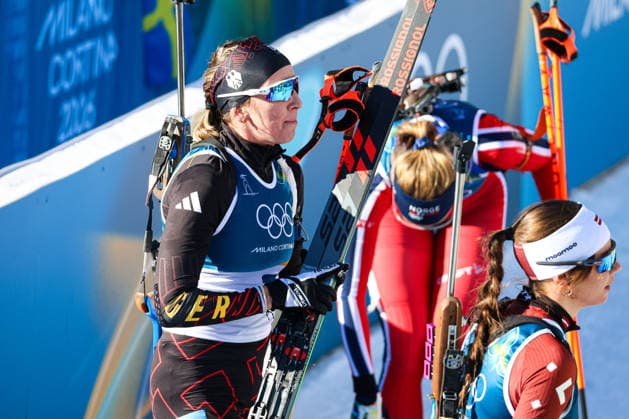 Antholz, Italien 15. Februar 2026: Biathlon Verfolgung Frauen 12,5 km - Olympia 2026 Im Bild: Franziska Preuss (GER) enttäuscht im Zielbereich. Anterselva Biathlon Arena *** Antholz, Italy 15 February 2026 Biathlon Pursuit Women 12.5 km Olympic Games 2026 In the picture Franziska Preuss GER disappointed in the finish area Anterselva Biathlon Arena Copyright: xFotostandx xHettichx