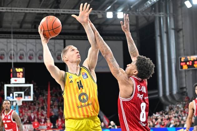 BAMBERG 15 02 2026 Basketball easycredit 1 Basketball Bundesliga 20 Matchday Bamberg Baskets vs Alba Berlin Martynas Echodas 14, Alba Berlin vs Demarcus Demonia 8, Bamberg Baskets Photo Hans Martin Issler isslerimages Bamberg Baskets vs Alba Berlin