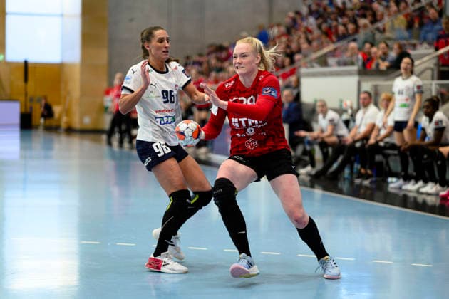 Johanna Reichert Thueringer HC, 29 , Gabriella Toeth Motherson Mosonmagyarovari KC, 96 GER, Thueringer HC vs Motherson Mosonmagyarovari KC , Handball, EHF European League Women, Group Phase , Season 2025 2026, 15 02 2026 GER, Thueringer HC vs Motherson Mosonmagyarovari KC , Handball, EHF European League Women, Group Phase , Season 2025 2026, 15 02 2026 Bad Langensalza Copyright: xEibner-Pressefoto MartinxHerbstx EP_MHT