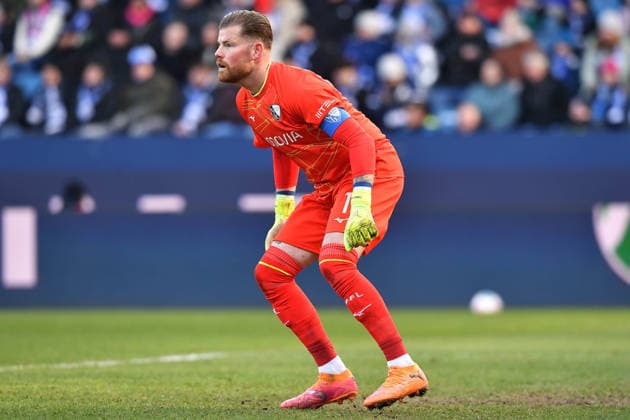 Soccer 2 Bundesliga 22 Matchday VfL Bochum SC Paderborn 07 on 15 02 2026 at Vonovia Ruhrstadion in Bochum Timo Horn Bochum DFL regulations prohibit any use of photographs as image sequences and or quasi video xRx