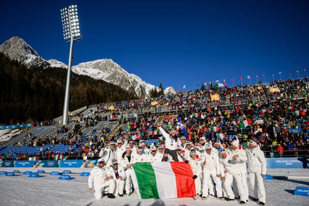 260215 Gold medalist Lisa Vittozzi of Italy celebrate with the team of Italy after the women s biathlon 10 km pursuit during day 9 of the 2026 Winter Olympics on February 15, 2026 in Anterselva. Photo: Jon Olav Nesvold BILDBYRAN COP 217 MB1330 skidskytte biathlon skiskyting Olympic Games, Olympische Spiele, Olympia, OS olympics winter olympics os ol olympiska spel vinter-os olympiske leker milano cortina 2026 milan cortina 2026 milano cortina 2026 olympic games milano cortina 2026 winter olympic games milano cortina-os milano cortina-ol vinter-ol 9 bbeng pursuit jaktstart jubel *** 260215 Gold medalist Lisa Vittozzi of Italy celebrate with the team of Italy after the women s biathlon 10 km pursuit during day 9 of the 2026 Winter Olympics on February 15, 2026 in Anterselva Photo Jon Olav Nesvold BILDBYRAN COP 217 MB1330 biathlon biathlon olympic games olympics winter olympics os ol olympic games winter os olympic games milano cortina 2026 milan cortina 2026 milan cortina 2026 olympic games milano cortina 2026 winter olympic games milano cortina os milano cortina ol winter ol 9 bbeng pursuit jaktstart jubel  Copyright: JONxOLAVxNESVOLD BB260215JE154