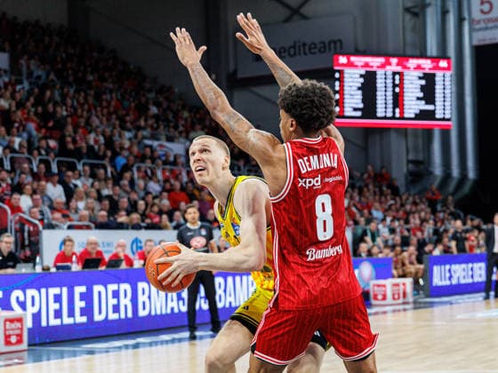 Martynas Echodas ALBA Berlin, 14 , Demarcus Demonia BMA365 Bamberg Baskets, 08 , BMA365 Bamberg Baskets vs ALBA Berlin, Basketball, easyCredit BBL, Matchday 20, 15 02 2026 BMA365 Bamberg Baskets vs ALBA Berlin, Basketball, easyCredit BBL, Matchday 20, 15 02 2026 Bamberg Copyright: xEibner-Pressefoto G.xSantemizx EP_EER