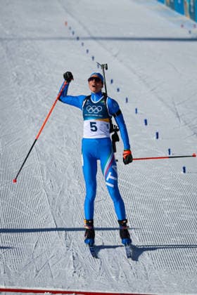 Antholz, Italien 15. Februar 2026: Biathlon Verfolgung Frauen 12,5 km - Olympia 2026 Im Bild: Olympiasiegerin Lisa Vittozzi (ITA) im Zielbereich. Anterselva Biathlon Arena *** Antholz, Italy 15 February 2026 Biathlon pursuit women 12.5 km Olympics 2026 Pictured Olympic champion Lisa Vittozzi ITA in the finish area Anterselva Biathlon Arena Copyright: xFotostandx xHettichx