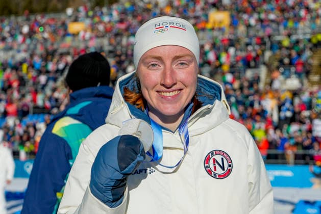 Winter Olympics in Milan Cortina 2026 Anterselva, Italy 20260215. Maren Kirkeeide from Norway with the silver medal after the 10 km pursuit women s biathlon at the Winter Olympics in Milan Cortina 2026. Photo: Heiko Junge NTB Anterselva Italy EDITORIAL USE ONLY. RESTRICTED USE FOR BETTING COMPANIES Ref:_SPOv0hBRk5iFiU.jpg *** Winter Olympics in Milan Cortina 2026 Anterselva, Italy 20260215 Maren Kirkeeide from Norway with the silver medal after the 10 km pursuit women s biathlon at the Winter Olympics in Milan Cortina 2026 Photo Heiko Junge NTB Anterselva Italy EDITORIAL USE ONLY RESTRICTED USE FOR BETTING COMPANIES  Copyright: xHeikoxJungex xNTBx
