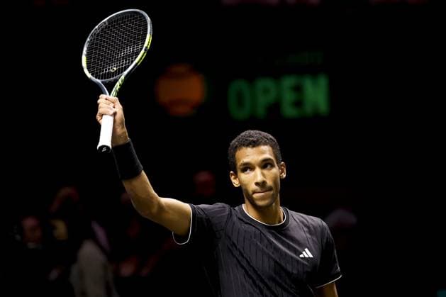 ROTTERDAM - Felix Auger-Aliassime (Canada) in action against Alex de Minaur (Australia) during the singles final on the final day of the ABN AMRO tennis tournament in Ahoy Rotterdam. BAS CZERWINSKI ANP xVIxANPxSportx xxANPxIVx 550791498 originalFilename: 550791498.jpg