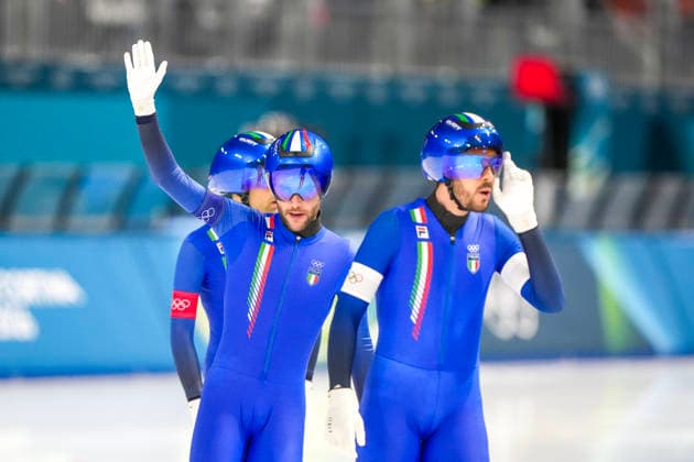2026-02-15 - Milano Cortina 2026 Winter Olympics Speed skating, Eisschnelllauf Men s Team Pursuit MILAN, ITALY - FEBRUARY 15: Andrea Giovannini of Italy, Michele Malfatti of Italy, Davide Ghiotto of Italy during the Speed Skating Men s Team Pursuit Quarterfinals of the Milano Cortina 2026 Winter Olympics at the Milano Speed Skating Arena on February 15, 2026 in Milan, Italy Milan Milano Speed Skating Arena Italy Content not available for redistribution in The Netherlands directly or indirectly through any third parties. Copyright: xAndrexWeeningx
