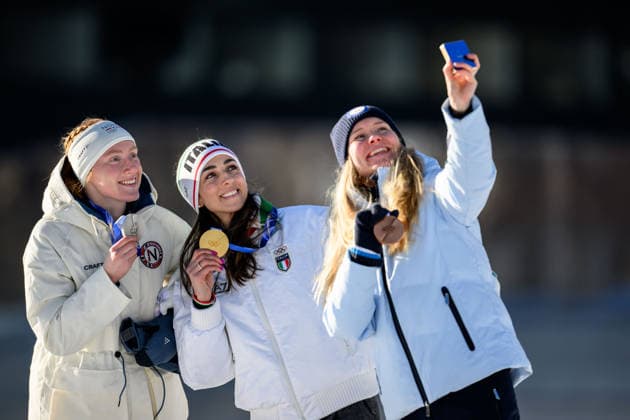 260215 Silver medalist Maren Kirkeeide of Norway, gold medalist Lisa Vittozzi of Italy and bronze medalist Suvi Minkkinen of Finland celebrate on the podium in women s biathlon 10 km pursuit during day 9 of the 2026 Winter Olympics on February 15, 2026 in Anterselva. Photo: Jon Olav Nesvold BILDBYRAN COP 217 MB1330 skidskytte biathlon skiskyting Olympic Games, Olympische Spiele, Olympia, OS olympics winter olympics os ol olympiska spel vinter-os olympiske leker milano cortina 2026 milan cortina 2026 milano cortina 2026 olympic games milano cortina 2026 winter olympic games milano cortina-os milano cortina-ol vinter-ol 9 bbeng pursuit jaktstart jubel *** 260215 Silver medalist Maren Kirkeeide of Norway, gold medalist Lisa Vittozzi of Italy and bronze medalist Suvi Minkkinen of Finland celebrate on the podium in women s biathlon 10 km pursuit during day 9 of the 2026 Winter Olympics on February 15, 2026 in Anterselva Photo Jon Olav Nesvold BILDBYRAN COP 217 MB1330 biathlon biathlon olympic games olympics winter olympics os ol olympic games winter os olympic games milano cortina 2026 milan cortina 2026 milan cortina 2026 milan cortina 2026 olympic games milano cortina 2026 winter olympic games milano cortina os milano cortina ol winter ol 9 bbeng pursuit chase start cheering  Copyright: JONxOLAVxNESVOLD BB260215JE164