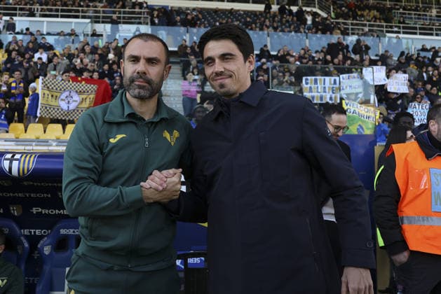 Paolo Sammarco Head Coach of Hellas Verona FC and Carlos Cuesta Head Coach of Parma AC during Parma Calcio vs Hellas Verona, 25Â° Serie A Enilive 2025-26 game at Ennio Tardini stadium in Parma (PR), Italy, on February 15, 2026.  Copyright: xDavidexCasentini IPAxSportx xipa-agency.netx xx IPA_71556236 IPA_Agency_IPA71556236