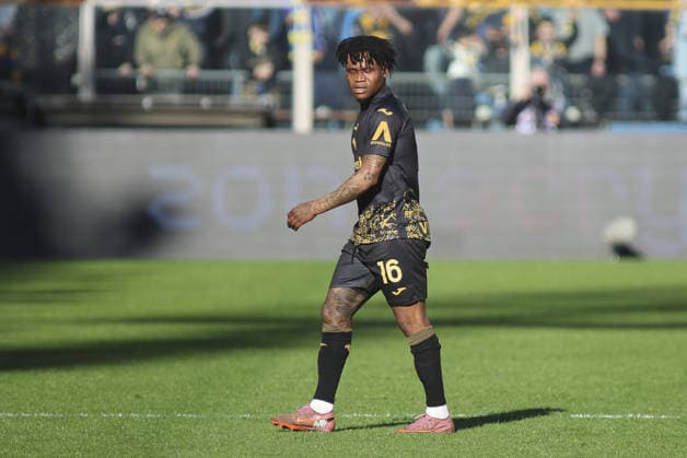 Gift Orban of Hellas Verona FC go out after red card during Parma Calcio vs Hellas Verona, 25Â° Serie A Enilive 2025-26 game at Ennio Tardini stadium in Parma (PR), Italy, on February 15, 2026.  Copyright: xDavidexCasentini IPAxSportx xipa-agency.netx xx IPA_71556414 IPA_Agency_IPA71556414